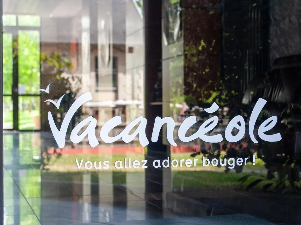 Vacanceole - Le Duguesclin Dinan 3*,